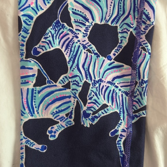 Lilly Pulitzer UPF 50+ Jolena Weekender Legging Royal Purple Wild Child Size S - Picture 11 of 17